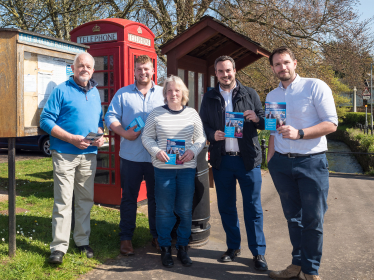 Simon Jupp and the Candidates.